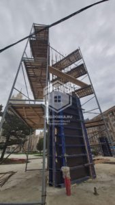 Опалубка для строительства монумента Примакову в Москве